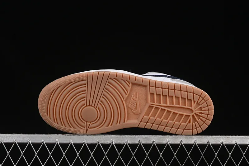 All categories Air Jordan Jordan series basketball shoes Air Jordan 1 Low G version pure original Air Jordan 1 Low AJ1 Joe 1 milk coffee blue hook low-top cultural casual sneakers 553558-146